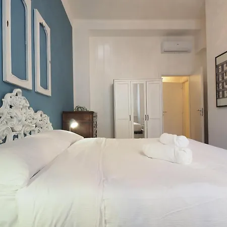 Primopiano - Paracelso Apartman *